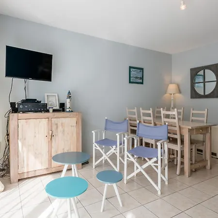 In Near The Sea, Cleaning Included Apartment